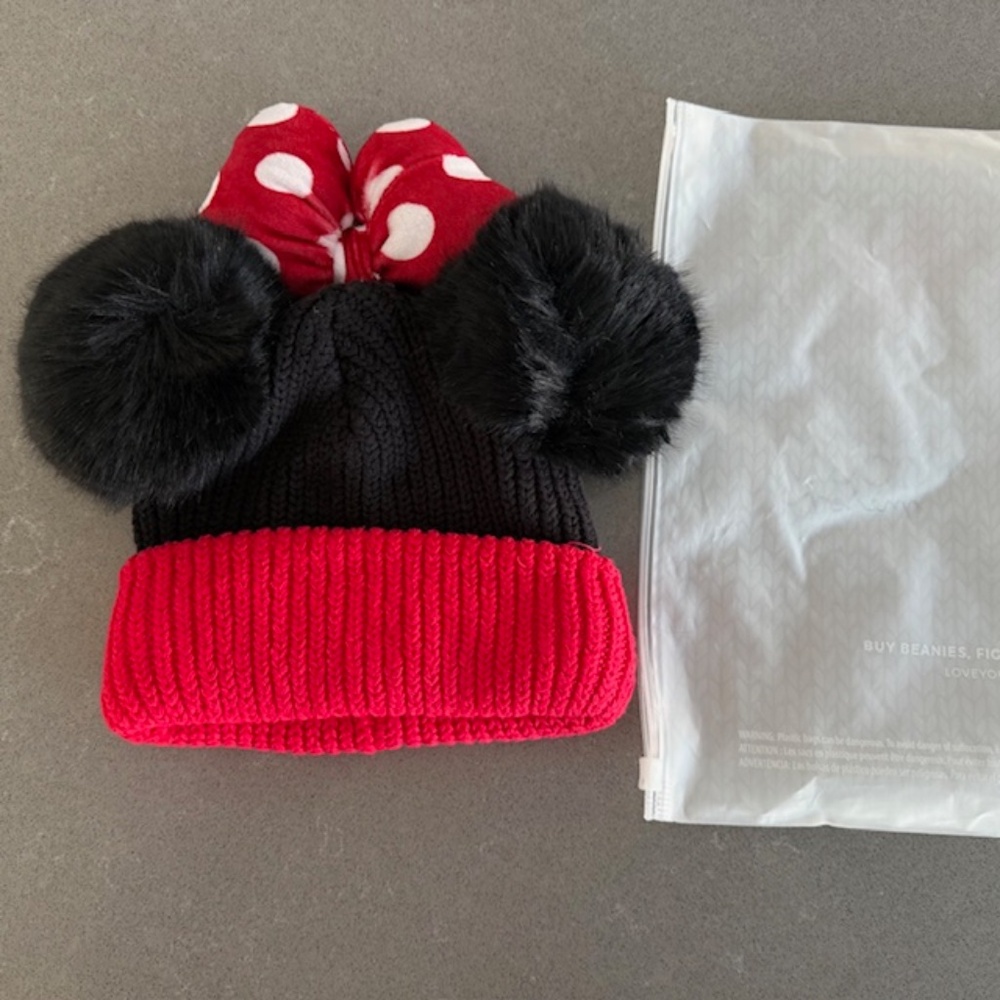 New! Disney x Love Your Melon LYM Minnie Mouse Kid Red Bow Double Pom Beanie